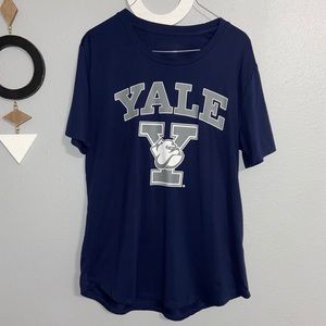 yale t-shirt
